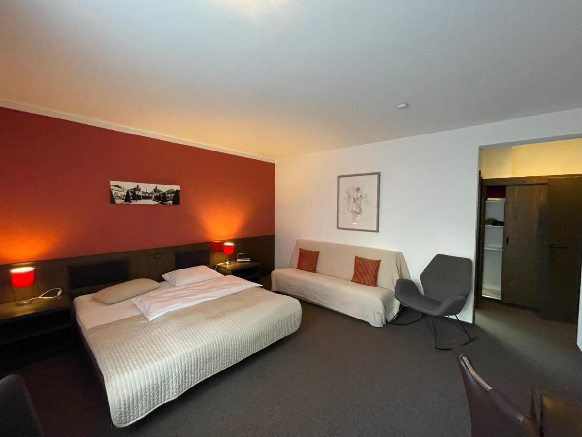 באד נאוהיים Hotel Brunnenhof מראה חיצוני תמונה