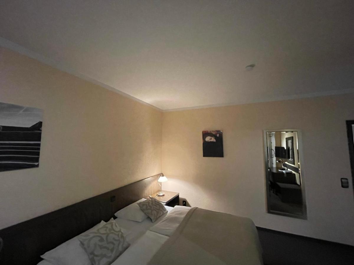 באד נאוהיים Hotel Brunnenhof מראה חיצוני תמונה