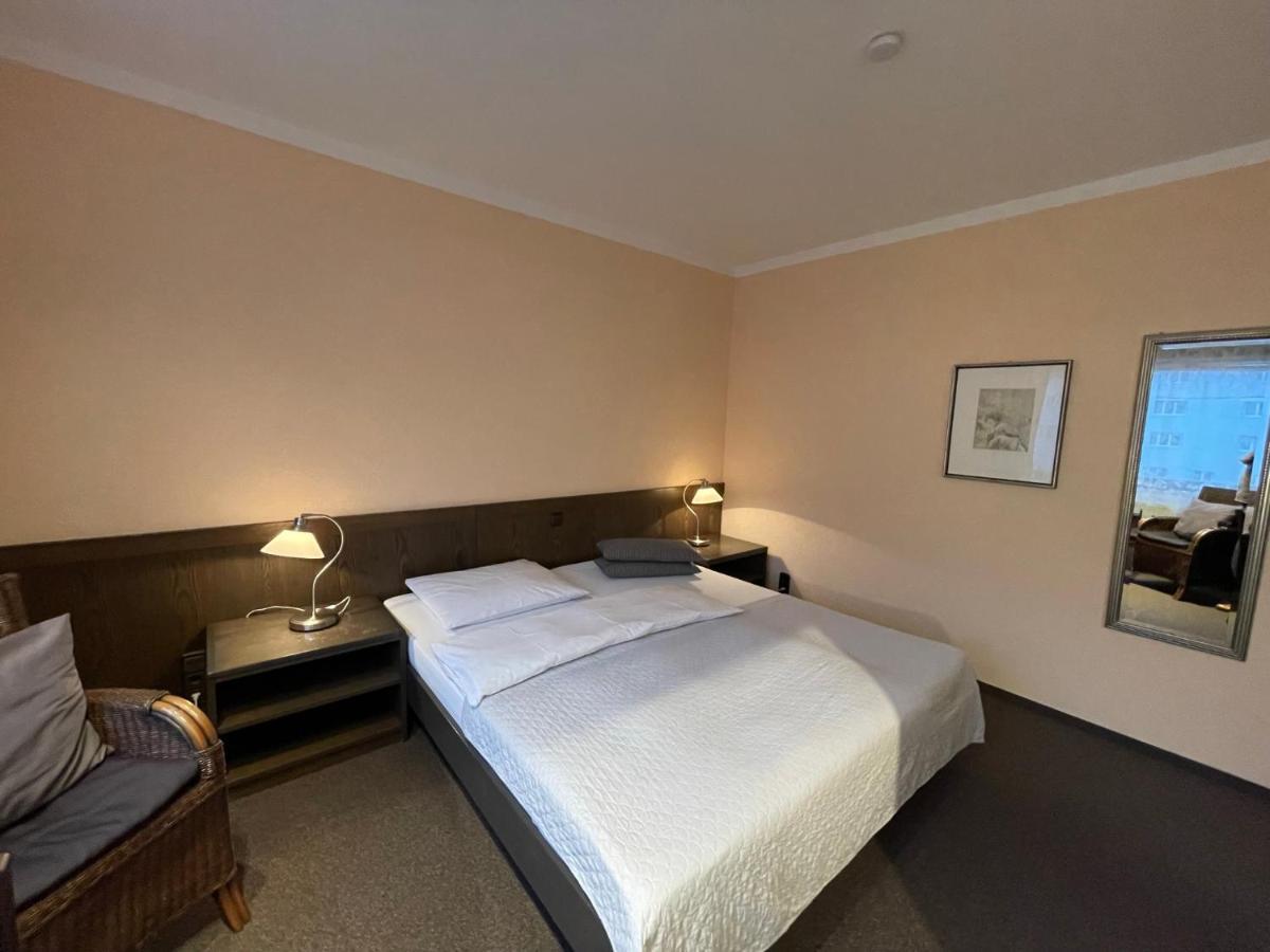 באד נאוהיים Hotel Brunnenhof מראה חיצוני תמונה