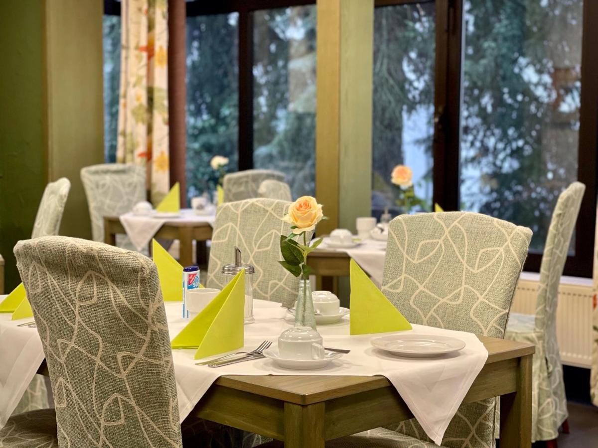 באד נאוהיים Hotel Brunnenhof מראה חיצוני תמונה