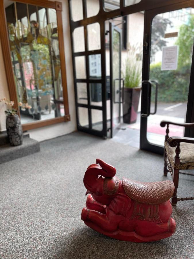 באד נאוהיים Hotel Brunnenhof מראה חיצוני תמונה
