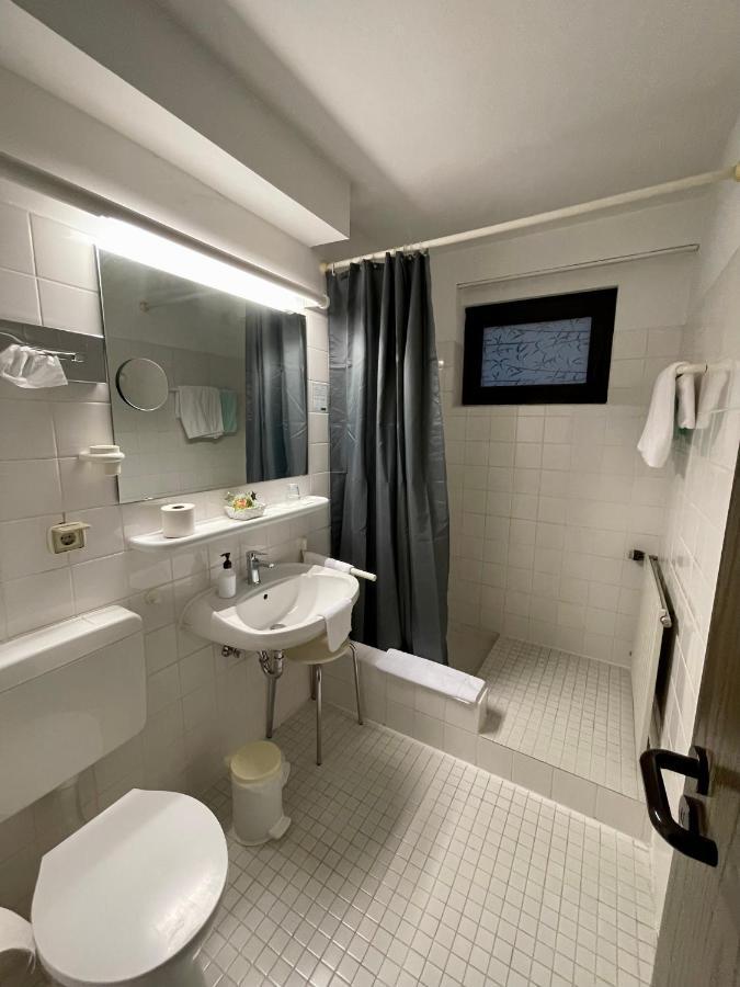 באד נאוהיים Hotel Brunnenhof מראה חיצוני תמונה
