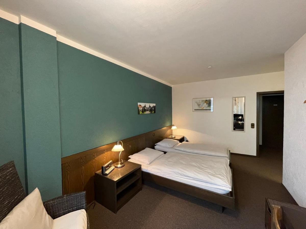 באד נאוהיים Hotel Brunnenhof מראה חיצוני תמונה