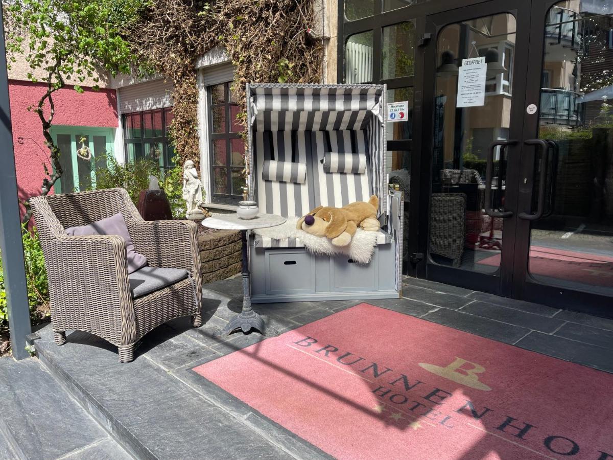 באד נאוהיים Hotel Brunnenhof מראה חיצוני תמונה